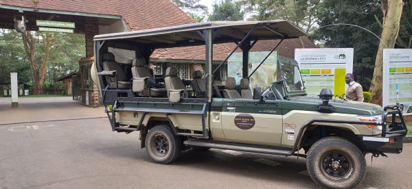 Nairobi Park open Jeep